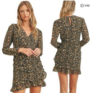 Lush Floral Long Sleeve Ruffle Mini Wrap Dress
Large NWT Boho Cottage Coquette